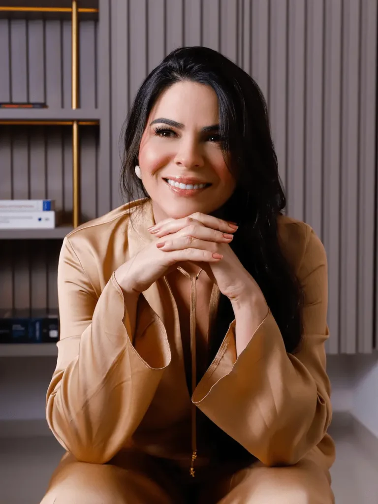 Saniely Freitas - Advogada Especializada em Direito da Saúde e Previdenciário